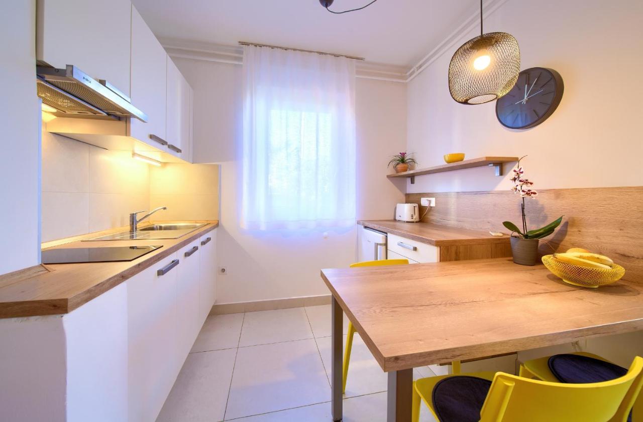 Apartments Meri 니바이스 외부 사진