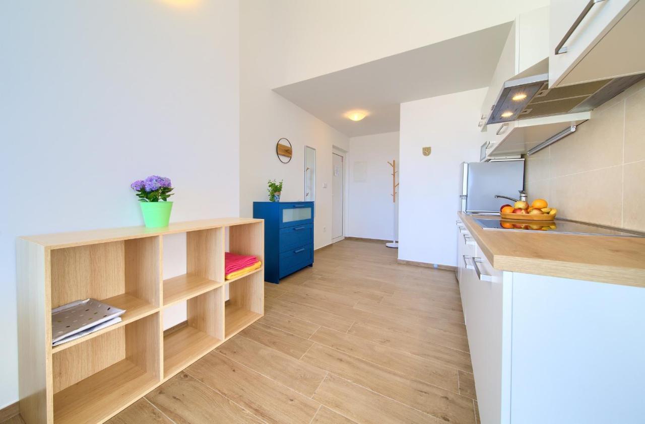 Apartments Meri 니바이스 외부 사진